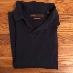 Men’s Perry Ellis Polo Size: Medium